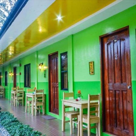 Oyo 622 Butterfly Totem Guesthouse Puerto Princesa Exterior foto