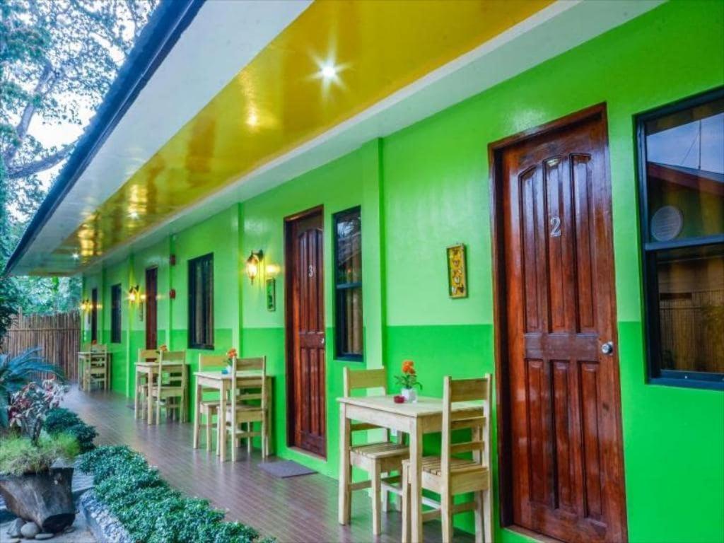 Oyo 622 Butterfly Totem Guesthouse Puerto Princesa Exterior foto
